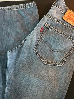 Levi's 527 Men’s Light Blue Bootcut Jeans with Signature Red Tab